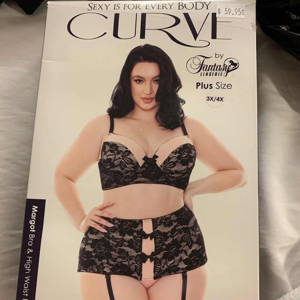 Plus size lingerie set